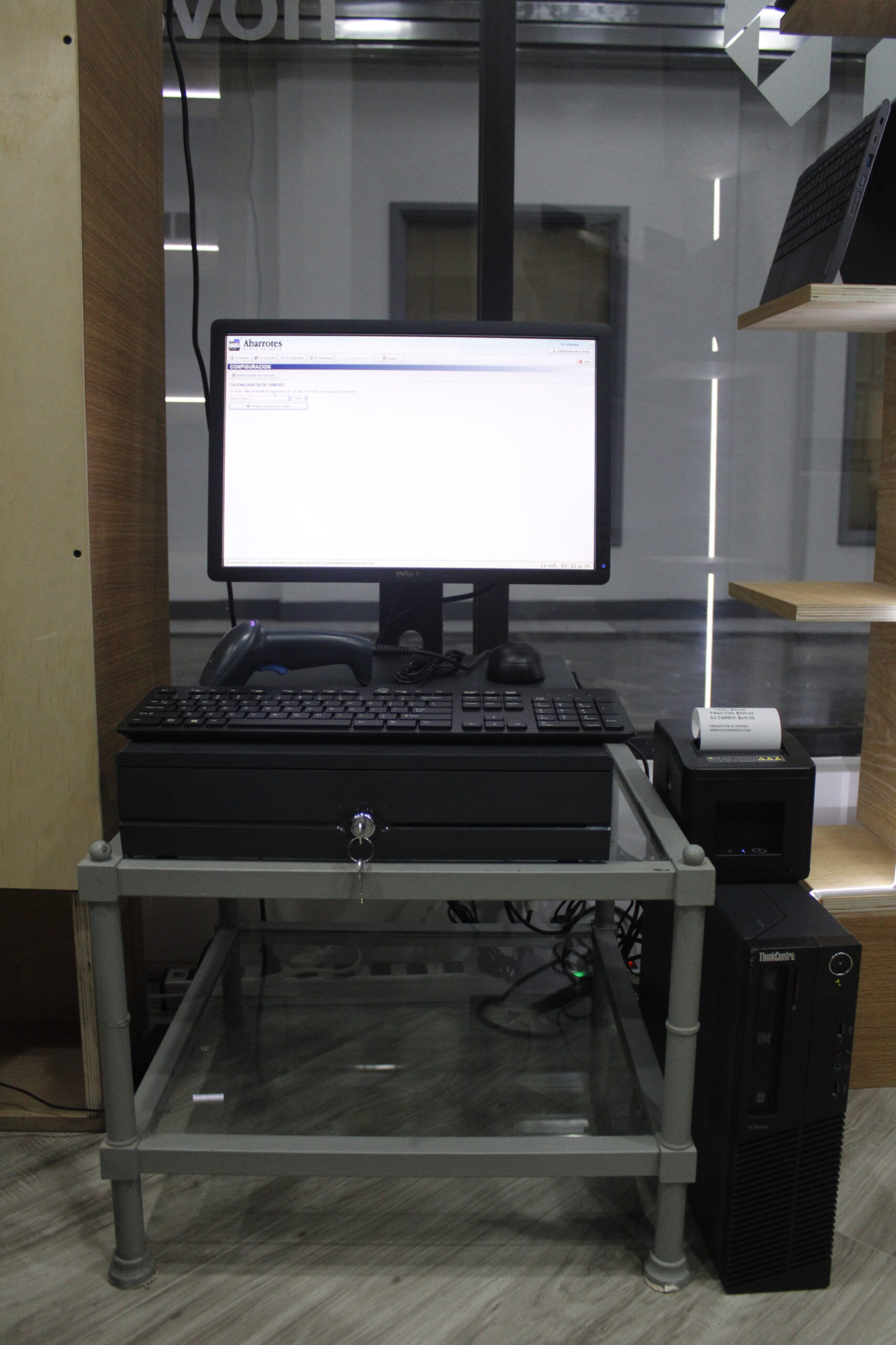 Kit para punto de venta con programa incluído. CPU i5, escaner, impresora de tickets, caja de seguridad, monitor, mouse y teclado.